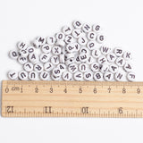 Acrylic Horizontal Hole Letter Beads, Flat Round, Size: about 7mm in diameter, 3mm thick, hole: 1.5mm, about 4060pcs/500g.