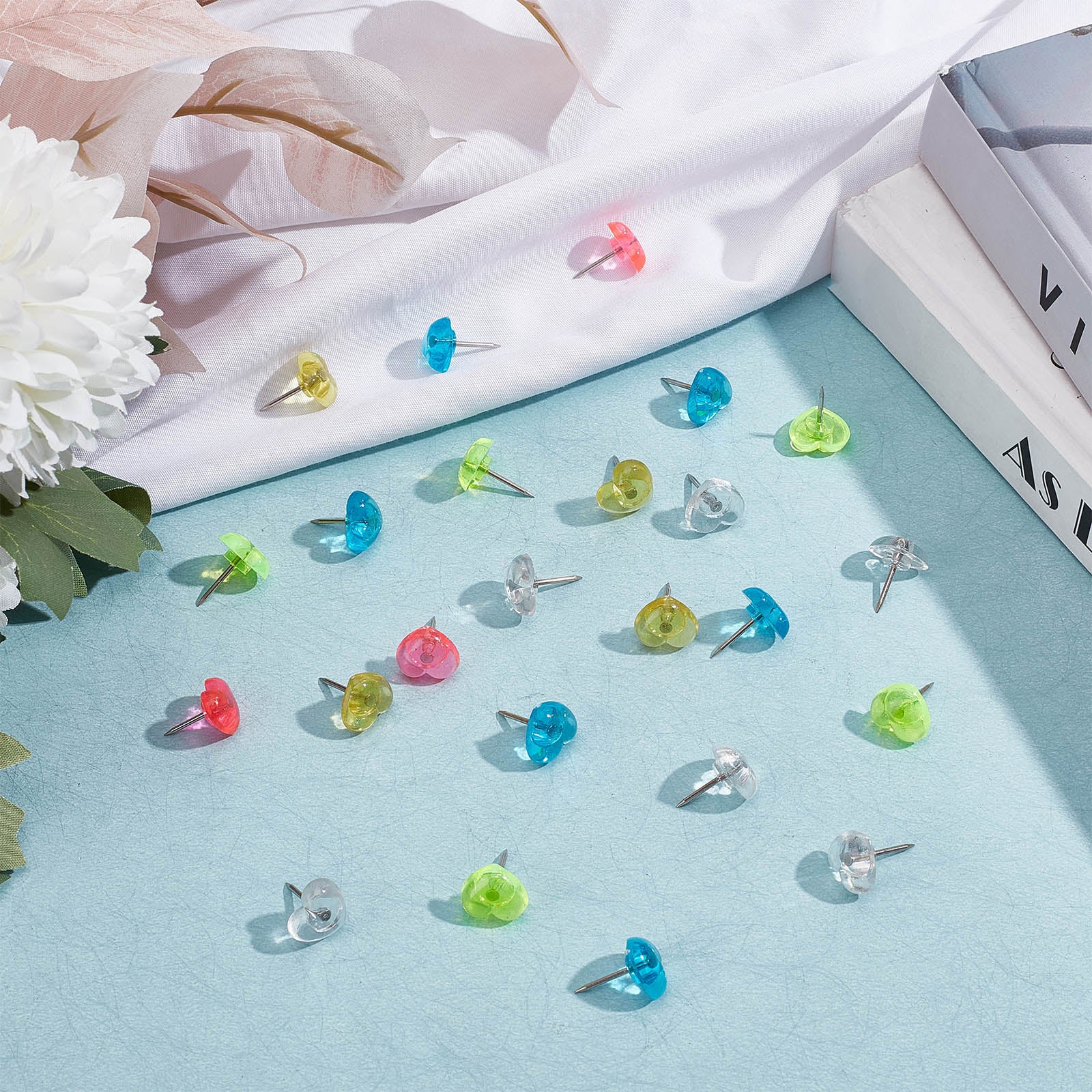 100Pcs Plastic Heart Push Pins, with Iron Pins, for Photos Wall, Maps, Bulletin Board or Corkboards, Mixed Color, 18mm, Heart: 11x12.5x5mm, Pin: 1mm