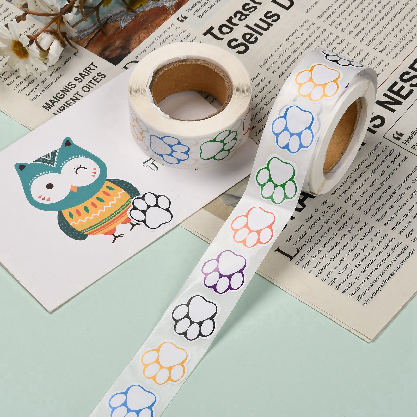 Globleland Children Stickers, Adhesive Labels Roll Stickers, Gift Tag, for Envelopes, Party, Presents Decoration, Flat Round, Colorful, Footprint Pattern, 25x25mm, 500pcs/roll